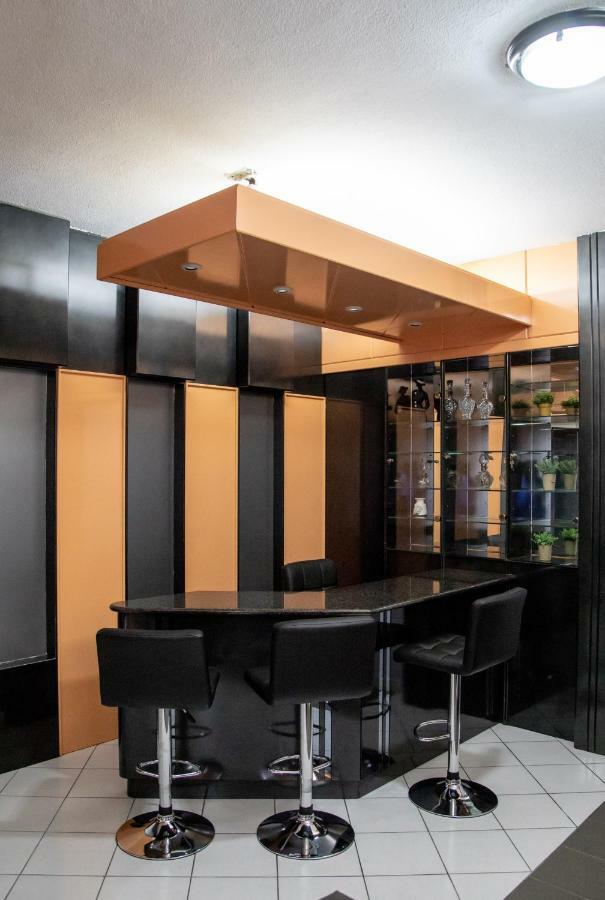 Christine'S Downtown Suites Kavála Ngoại thất bức ảnh