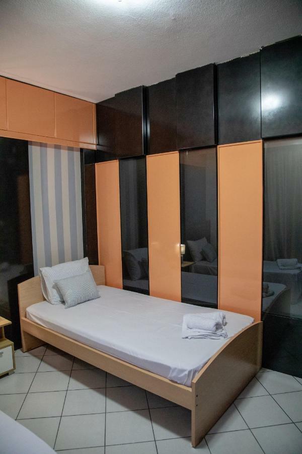 Christine'S Downtown Suites Kavála Ngoại thất bức ảnh