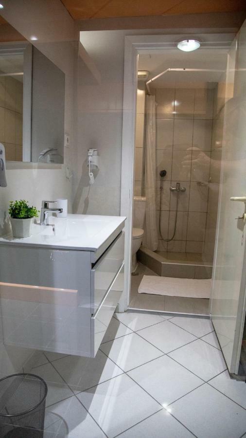 Christine'S Downtown Suites Kavála Ngoại thất bức ảnh